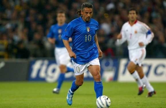 En 2004, contre quelle équipe a-t-il disputé son dernier match sous les couleurs de la Squadra Azzura ?