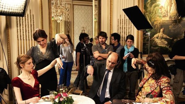 Quelle comédienne et scénariste française est passée derrière la caméra pour réaliser « Le goût des autres » en 2000 ?