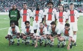 En 1997, le PSG dispute sa deuxième finale de Coupe des Coupes consécutive mais s'incline face à ...