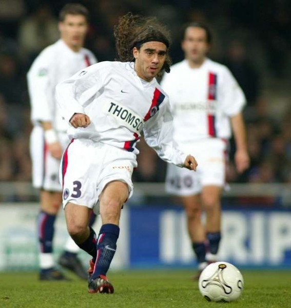 Quelle est la particularité de l'argentin Juan Pablo Sorin, passé par le PSG en 2003-2004 ?