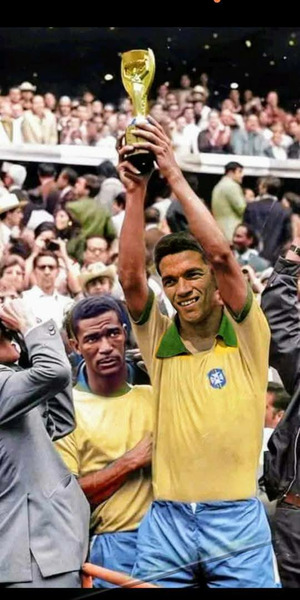 Contre qui Garrincha et le Brésil remportent-ils la finale de ce Mondial 58 ?