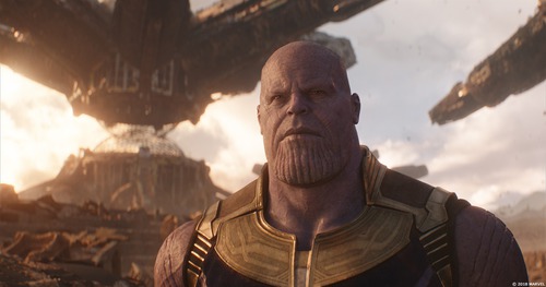 Em "Guerra Infinita" quando Thanos chega em Titan, qual o primeiro herói que ele encontra?