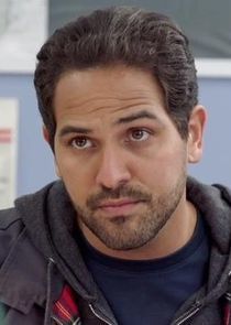 Quelle est la particularité du personnage de Karim Saeed ?