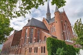Quel est le style architectural de l’Eglise Saint-Joseph de Roubaix ?