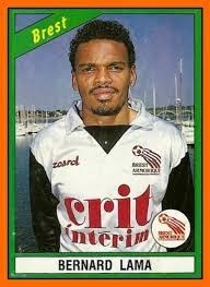 Il rejoint Brest en 1990. Combien de saisons va-t-il y passer ?