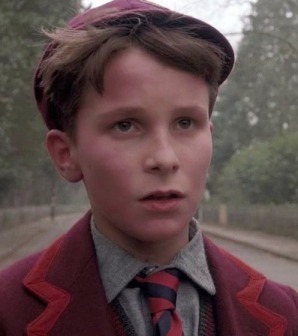 Il attire l'attention du public à 13 ans, lorsqu'il obtient le rôle principal du film "Empire du Soleil" de Steven Spielberg :