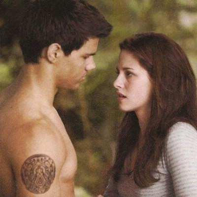 Pourquoi Bella est-elle attirée par Jacob ?