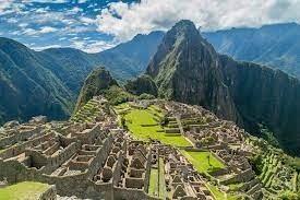 Entre quels mois les pluies sont-elles souvent abondantes au Machu Picchu ?