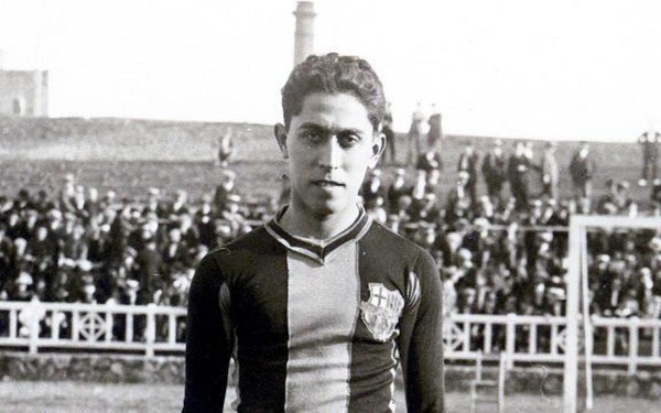 De quelle nationalité était la vedette des années 20, Paulino Alcántara ?