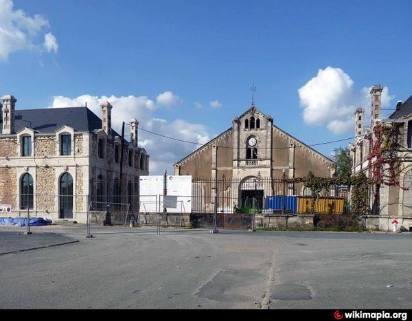 Que produisait cette usine de Châteauroux sous la direction d’Auguste et Charles Balsan (fin 19e - début 20e siècle)