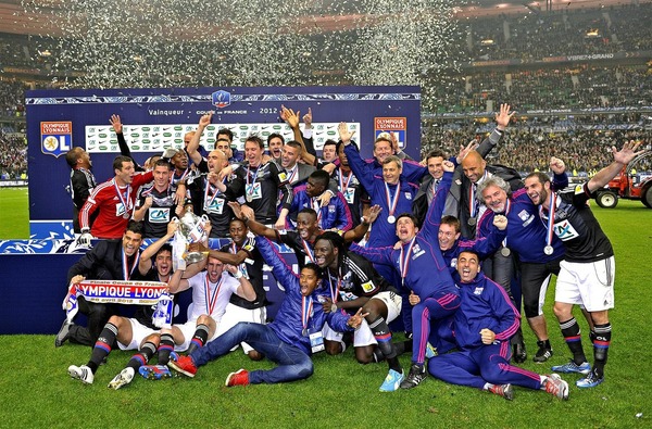 En 2012, quel club de 3ème Division, les lyonnais ont-ils battu en finale de Coupe de France ?