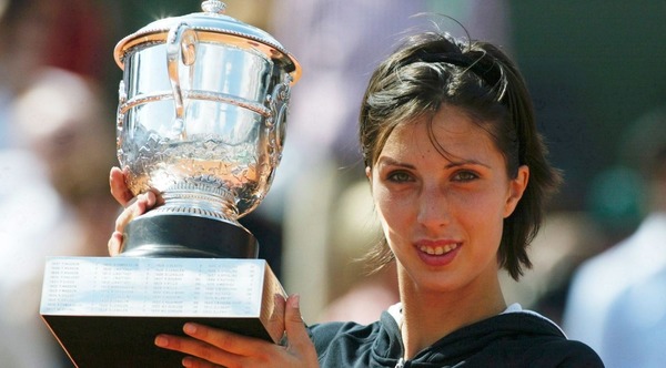 En 2004, elle remporte Roland-Garros...?