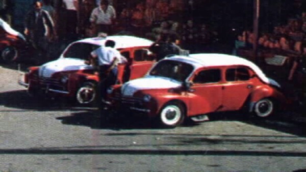ما هو لون سيارة التاكسي في تونس سنة 1940