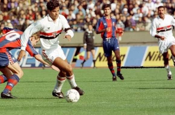 Toujours avec São Paulo, que remporte-t-il en 1992 face au FC Barcelone ?