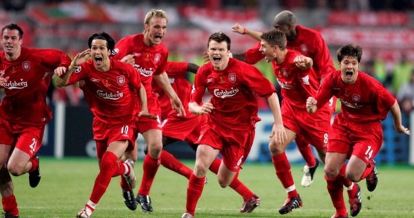 C'est fini, Liverpool s'impose au terme d'un match à rebondissement. Au fait qui était l'entraîneur des Reds ce soir-là ?