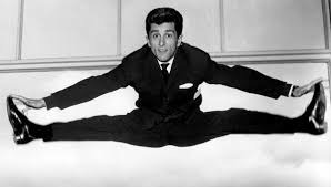 Chanteur et acteur français "bleu, blanc, blond" surtout connu dans les années 50,60 et 70. Mort le 8/3 à 93 ans ?