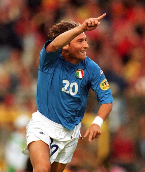 Quel a été le seul club professionnel de la carrière de Francesco Totti ?