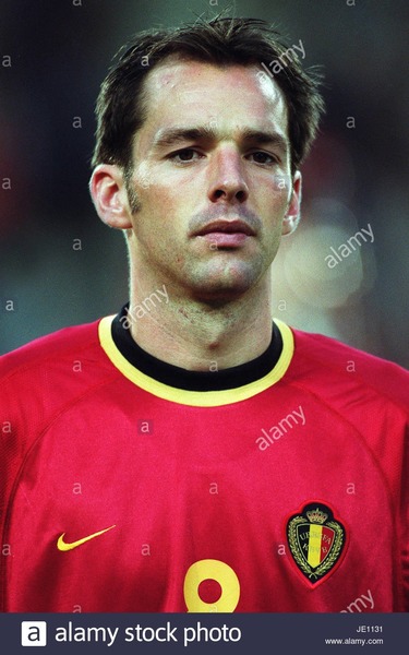 Il a marqué le but d'ouverture à l'Euro 2000 et à joué au Hertha Berlin et à Feyenoord entre autres ?
