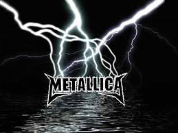 Comment se nomme le chanteur de Metallica ?