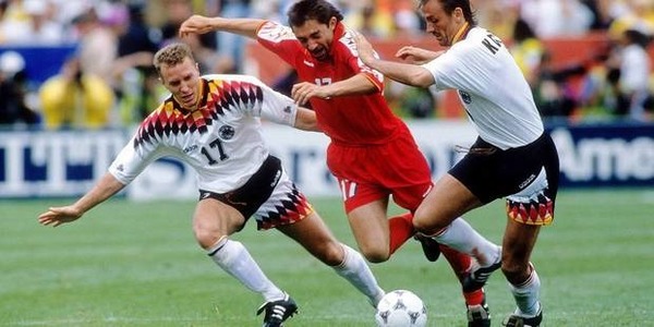 Défaite 3-2 face aux allemands en 1/8 de finale à nouveau de la coupe du Monde 94, comment s'appelle cet arbitre suisse qui a privé la Belgique d'un penalty flagrant ?