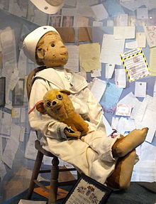 Comment s'appelle la vraie poupée qui a inspiré le film Chucky ?