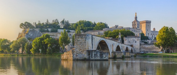 Quel est le vrai nom du Pont d’Avignon ?