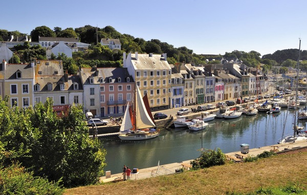 Quelle est la plus grande des îles bretonnes ?