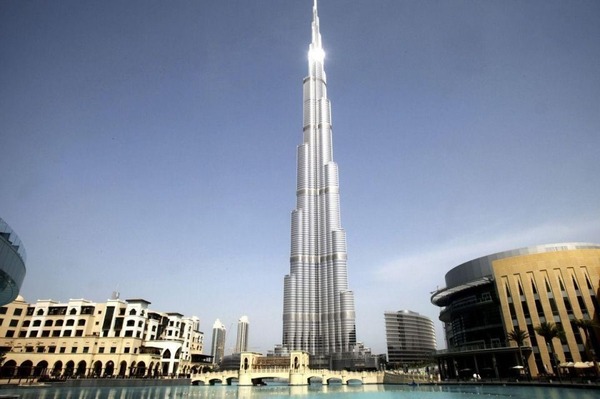 Quel est le nom de la plus haute tour de Dubaï ?