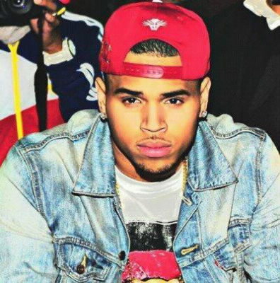 Quel est le nom complet de Chris Brown ?