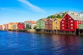 Quelle ville fut la première capitale de Norvège ?