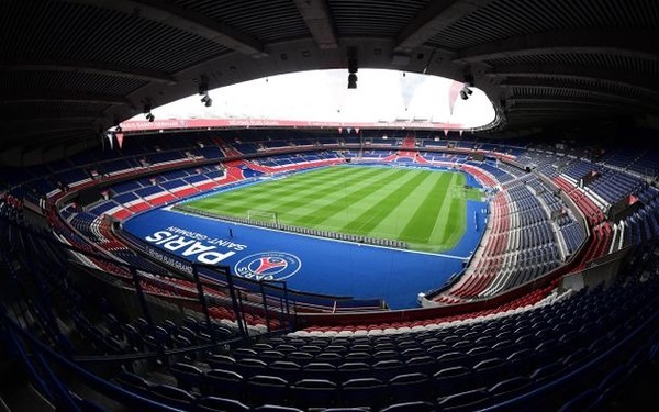 Quel est le nom du stade du Paris SG ?
