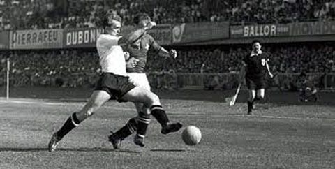 Le Mondial de 54 a donné lieu au match le plus prolifique d'un Mondial. Sur quel score les autrichiens ont-ils battu les suisses ?