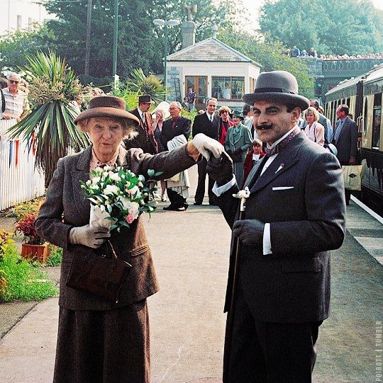 Pourquoi a-t-elle fait mourir Hercule Poirot et Miss Marple ?