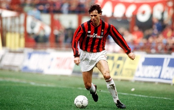 Combien de fois Marco Van Basten a-t-il terminé meilleur buteur de Série A avec l'AC Milan ?