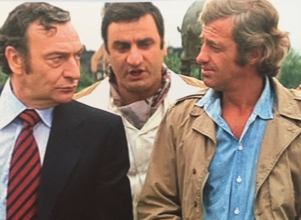 Quel rôle Aldo Maccione joue-t-il face à Jean-Paul Belmondo dans le film "L'Animal" de Claude Zidi ?