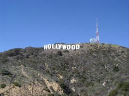 Sur quoi se trouve le panneau Hollywood ?
