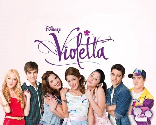 Mikor kezdődött a Violetta 1 évada a disney csatornán ?