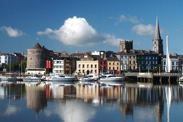 Laquelle de ces villes est la plus ancienne d'Irlande ?