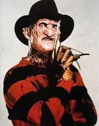 Dans la série des films «Freddy, les griffes de la nuit», quel nom porte la famille de Freddy ?