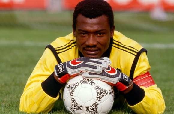 Dans quel club français le camerounais Joseph-Antoine Bell n'a-t-il jamais joué ?