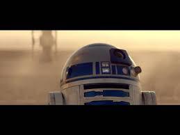 Comment s'appellent les deux droïdes dans l'histoire, dont un qui n'apparaît qu'au Star Wars 7 ?
