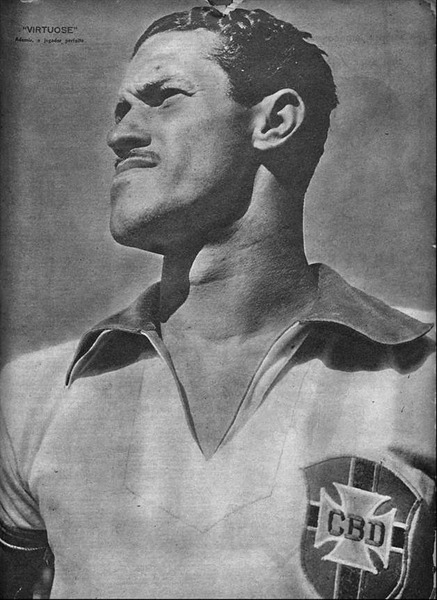 Il a inscrit 32 buts en 39 sélections dans les années 40/50. C'est ?