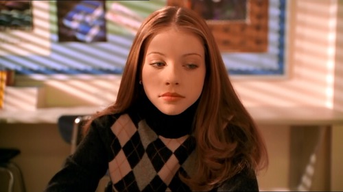 Dawn est réellement la petite soeur de Buffy.