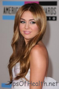 Qui sort avec Miley Cyrus  ?
