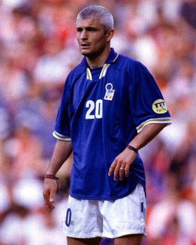 Il est retenu en sélection italienne pour disputer le Mondial de 1994.