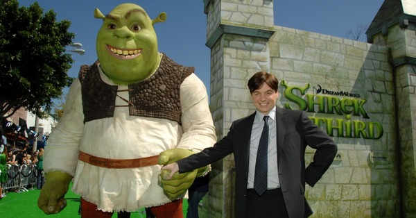 Dans la version française, Alain Chabat prête sa voix à l'ogre vert Shrek. Mais qui double le personnage en VO ?