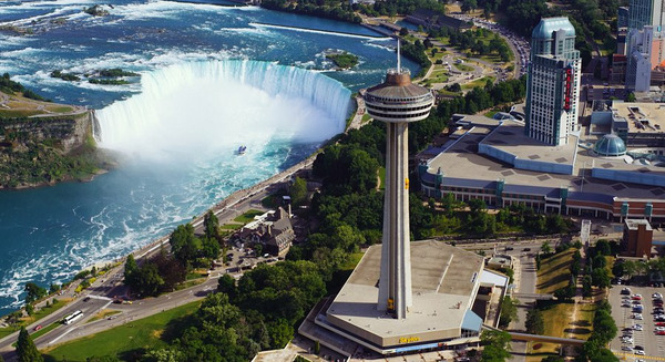 Située dans l'Ontario, elle donne une vue imprenable des Chutes du Niagara. C'est la...