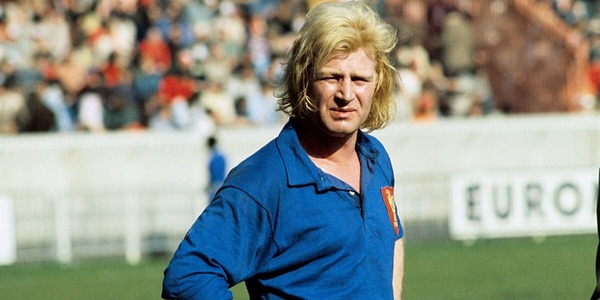 Jean-Pierre Rives a passé l'intégralité de sa carrière de joueur au Stade toulousain.