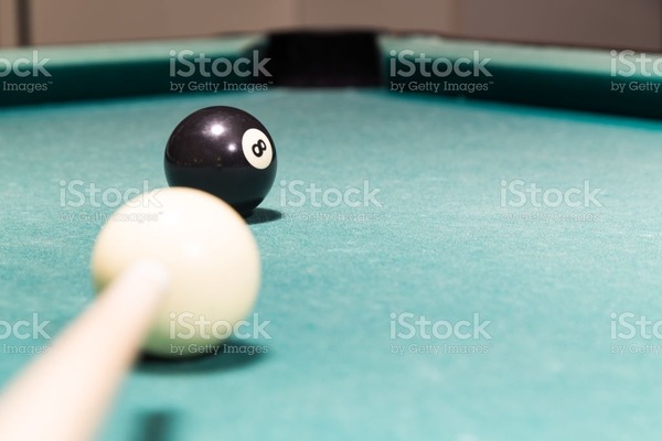 Au 8 pool, je rentre la bille noire en cours de partie, ai-je perdu ?