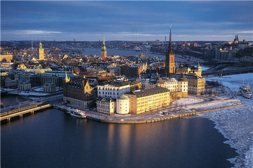 Dans quel pays se trouve la capitale Stockholm ?